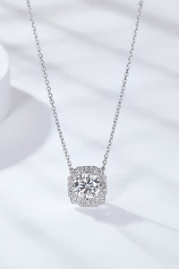 Poshli Boutique's Elegant Moissanite Flower Pendant Necklace