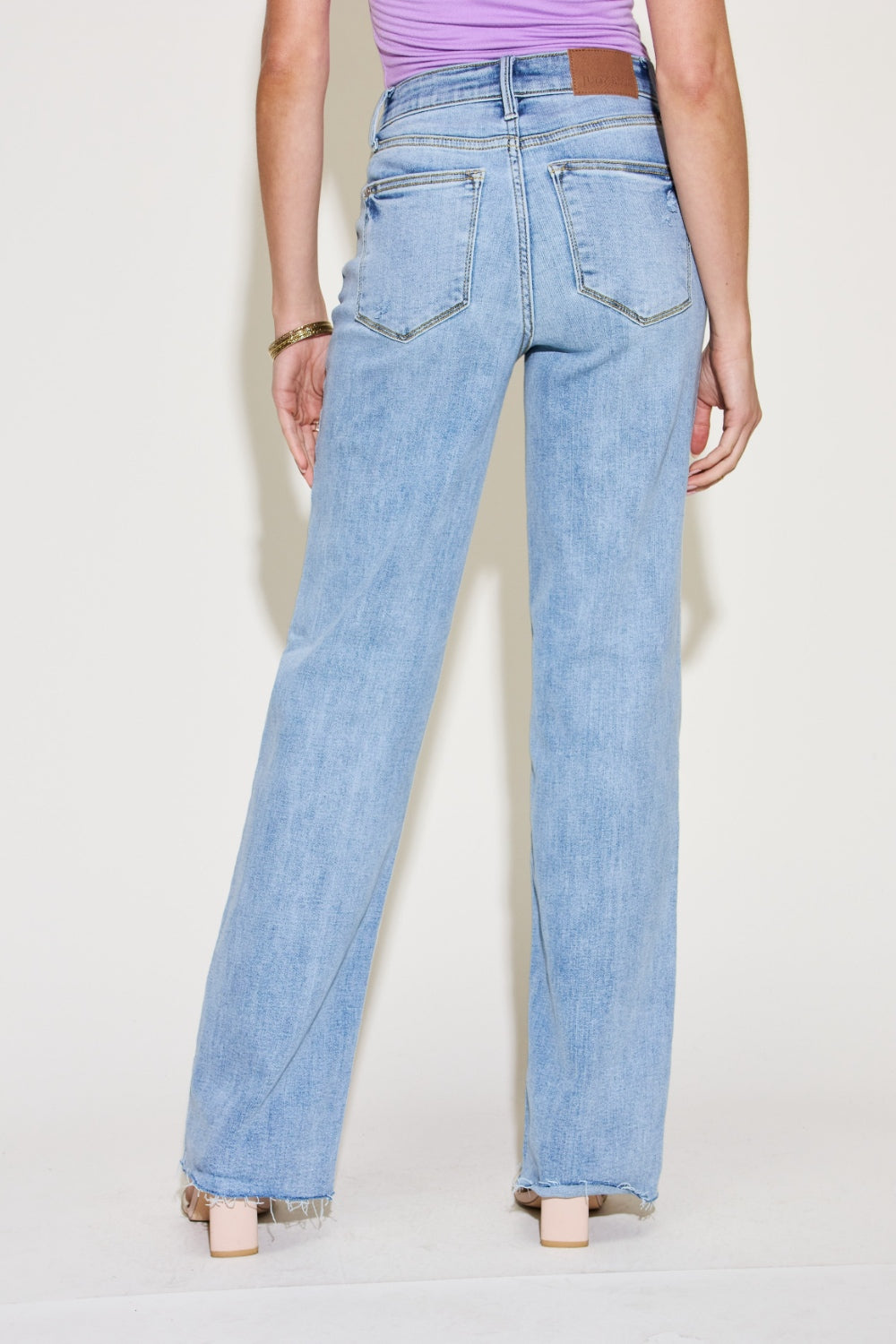 Judy Blue Chic V-Waist Straight Leg Jeans