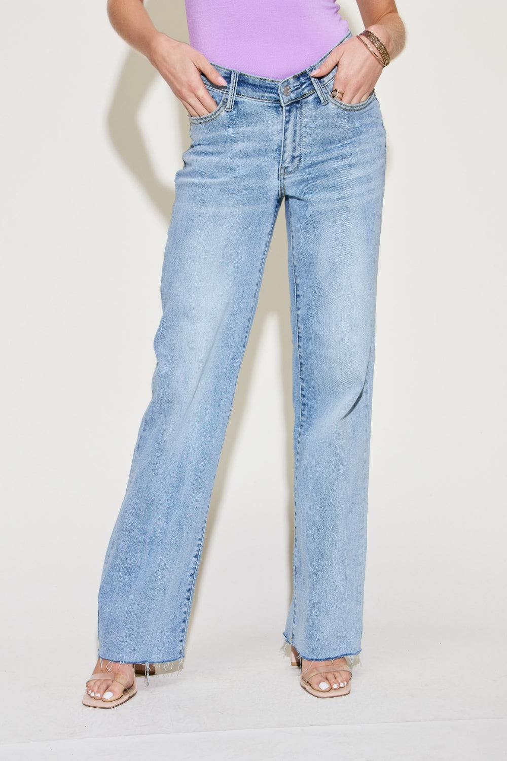 Judy Blue Chic V-Waist Straight Leg Jeans