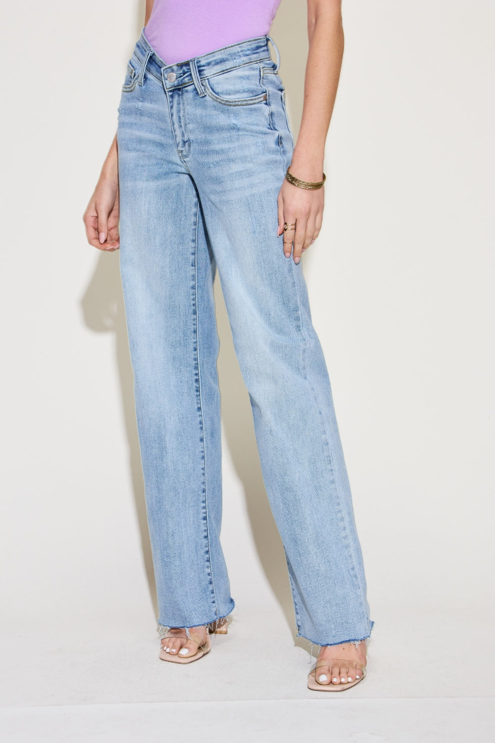 Judy Blue Chic V-Waist Straight Leg Jeans