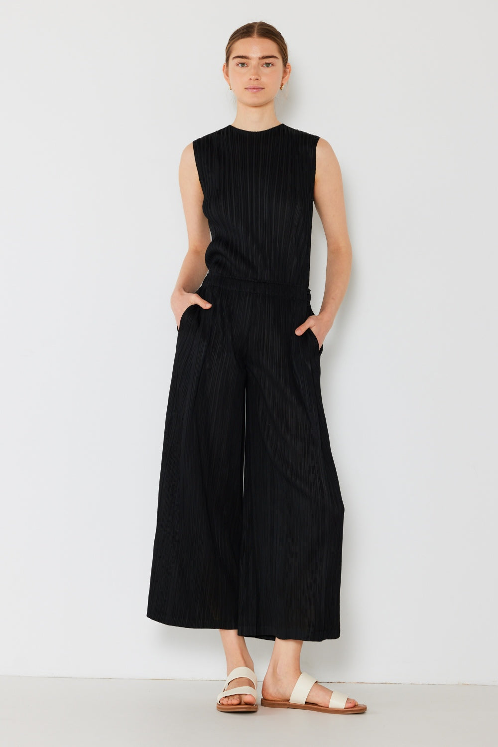 Marina West Elegance Pleated Wide-Leg Pants