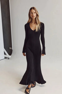 Elegant V-Neck Knit Midi